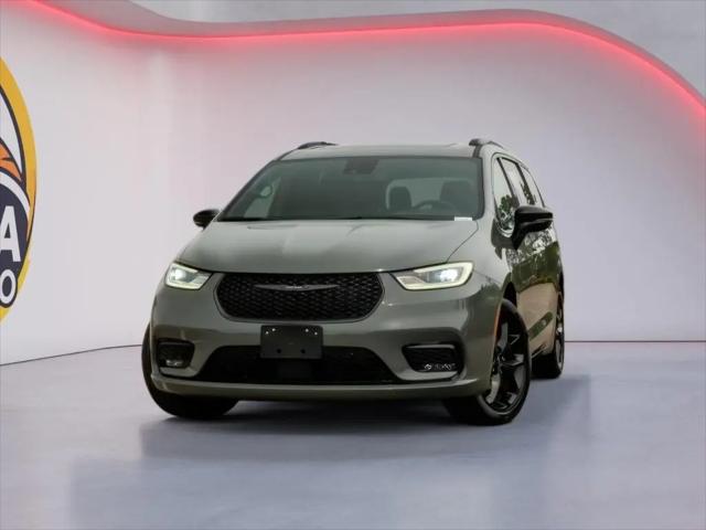 2025 Chrysler Pacifica Limited for sale in Hernando, MS