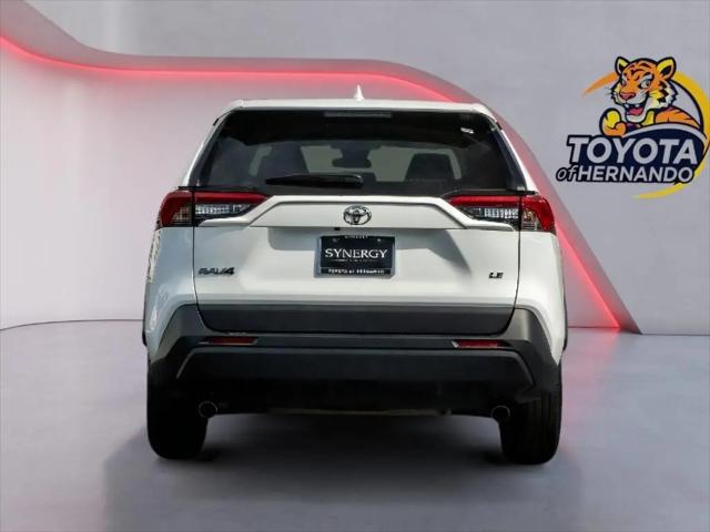 2023 Toyota RAV4 LE