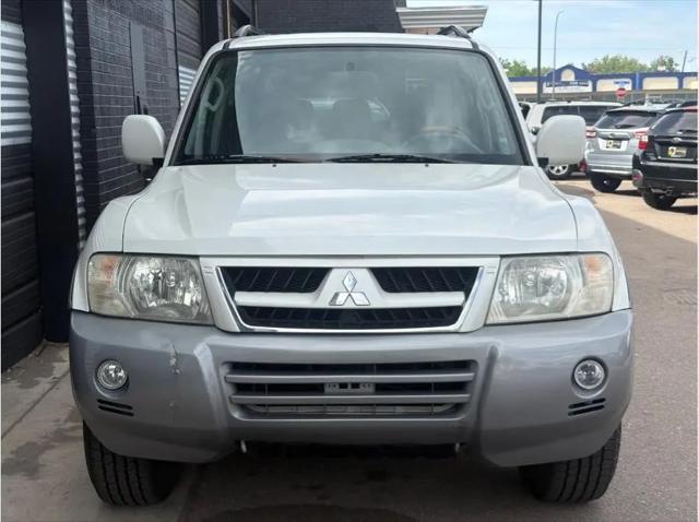 2004 Mitsubishi Montero XLS