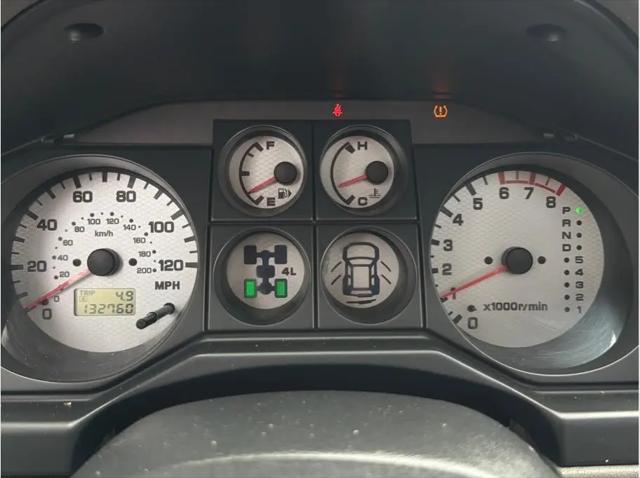 2004 Mitsubishi Montero XLS