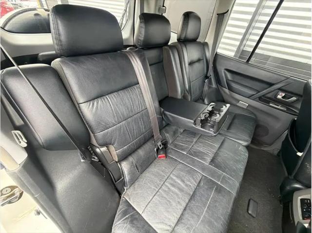 2004 Mitsubishi Montero XLS