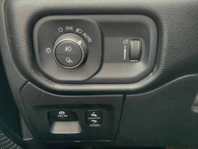 2022 Ram 1500 Big Horn Crew Cab 4x4 5'7" Box