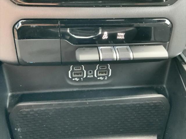 2022 Ram 1500 Big Horn Crew Cab 4x4 5'7" Box