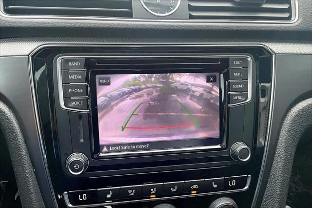 2017 Volkswagen Passat 1.8T R-Line