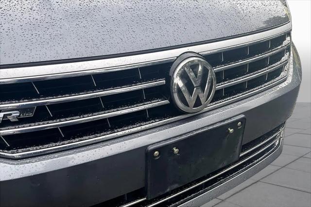 2017 Volkswagen Passat 1.8T R-Line