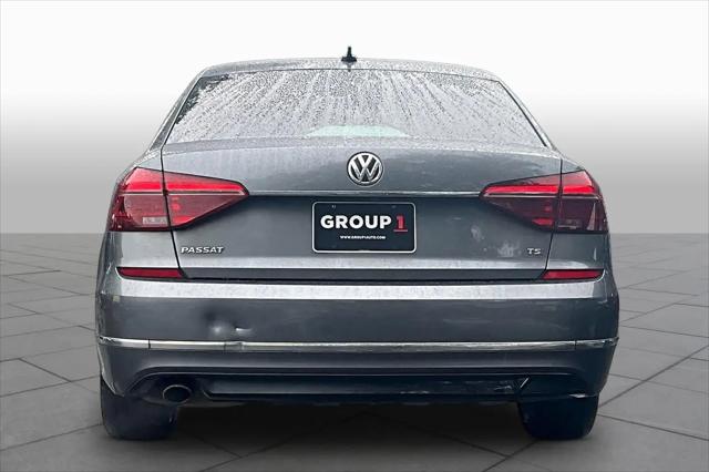 2017 Volkswagen Passat 1.8T R-Line