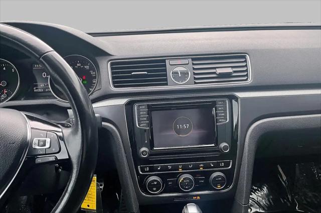 2017 Volkswagen Passat 1.8T R-Line
