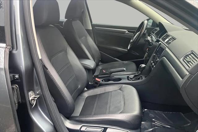 2017 Volkswagen Passat 1.8T R-Line