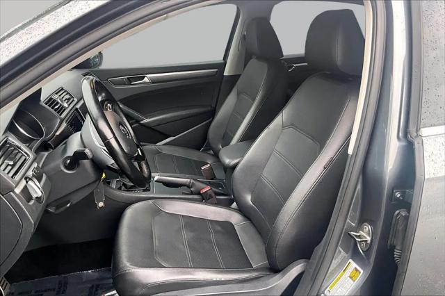 2017 Volkswagen Passat 1.8T R-Line