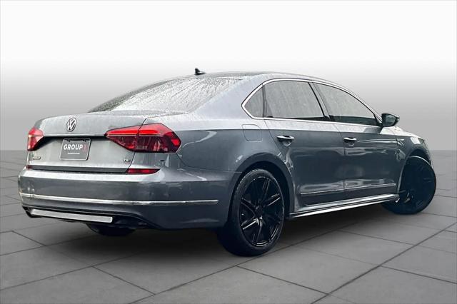 2017 Volkswagen Passat 1.8T R-Line