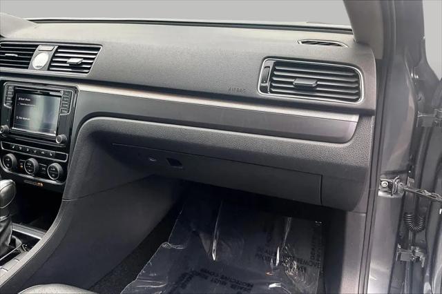 2017 Volkswagen Passat 1.8T R-Line