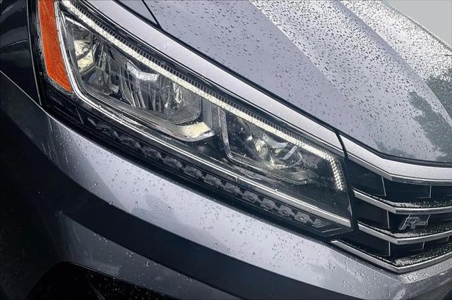 2017 Volkswagen Passat 1.8T R-Line