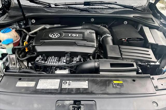 2017 Volkswagen Passat 1.8T R-Line