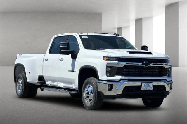 2026 Chevrolet Silverado 3500HD Crew Cab, Long Bed, LT Dual Rear Wheel, RWD