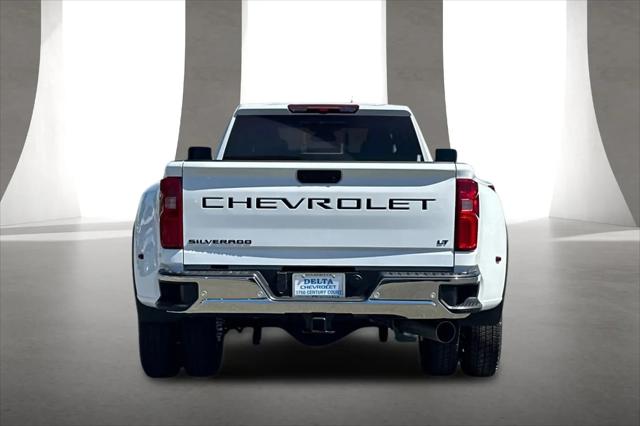 2026 Chevrolet Silverado 3500HD Crew Cab, Long Bed, LT Dual Rear Wheel, RWD