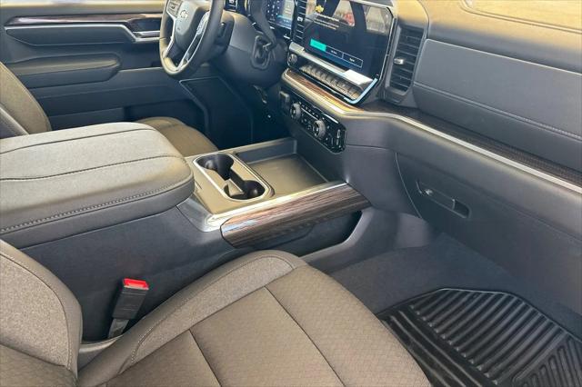 2026 Chevrolet Silverado 3500HD Crew Cab, Long Bed, LT Dual Rear Wheel, RWD