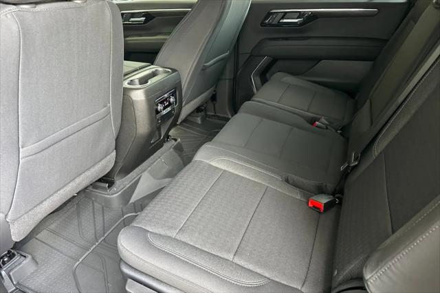 2026 Chevrolet Suburban LS, 4WD