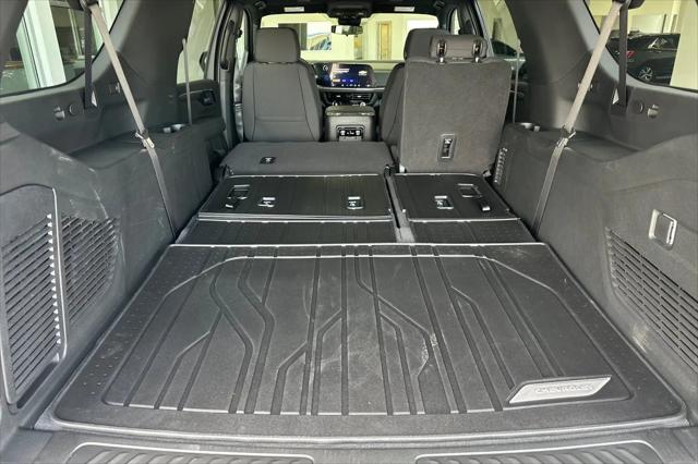 2026 Chevrolet Suburban LS, 4WD