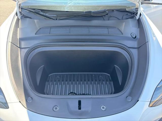 2024 Tesla Model Y Long Range Dual Motor All-Wheel Drive