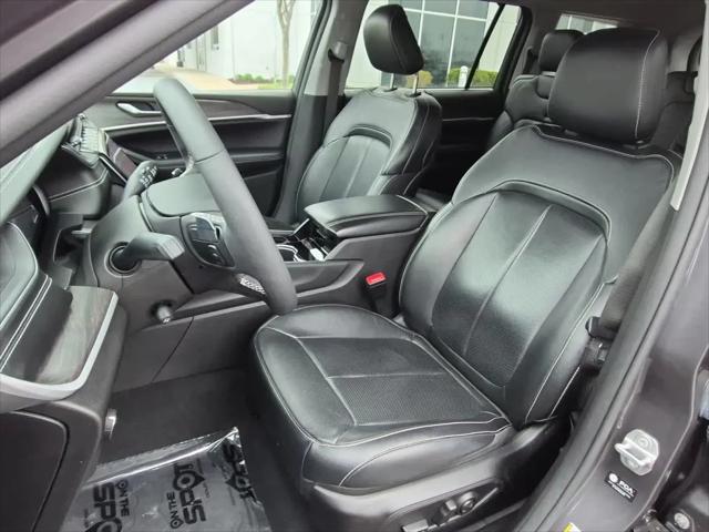 2023 Jeep Grand Cherokee L Limited 4x4