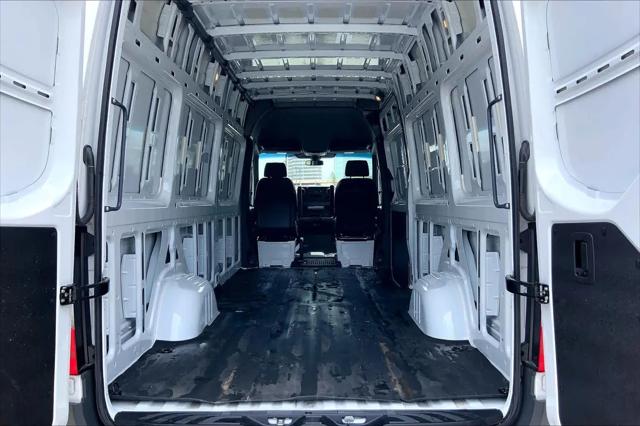 2025 Mercedes-Benz Sprinter 2500 High Roof 4-Cyl Diesel