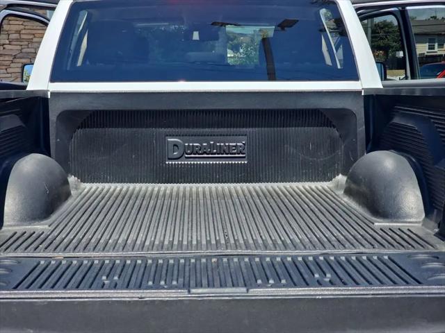 2022 Ram 1500 Classic SLT Crew Cab 4x4 5'7" Box