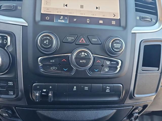 2022 Ram 1500 Classic SLT Crew Cab 4x4 5'7" Box