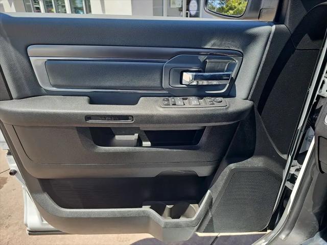 2022 Ram 1500 Classic SLT Crew Cab 4x4 5'7" Box