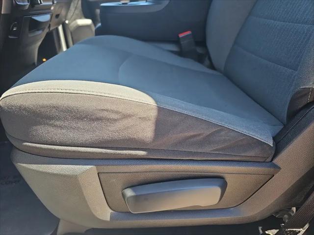 2022 Ram 1500 Classic SLT Crew Cab 4x4 5'7" Box