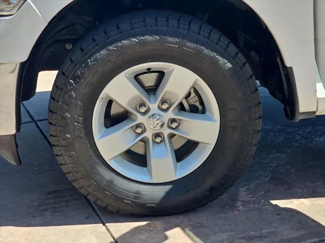 2022 Ram 1500 Classic SLT Crew Cab 4x4 5'7" Box
