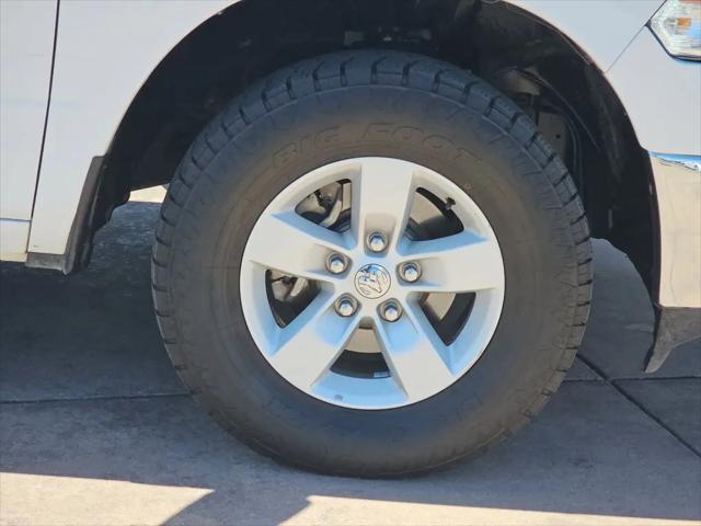 2022 Ram 1500 Classic SLT Crew Cab 4x4 5'7" Box