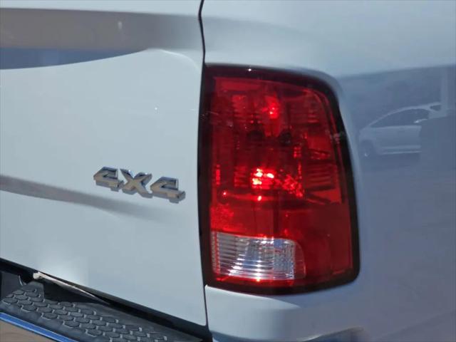 2022 Ram 1500 Classic SLT Crew Cab 4x4 5'7" Box