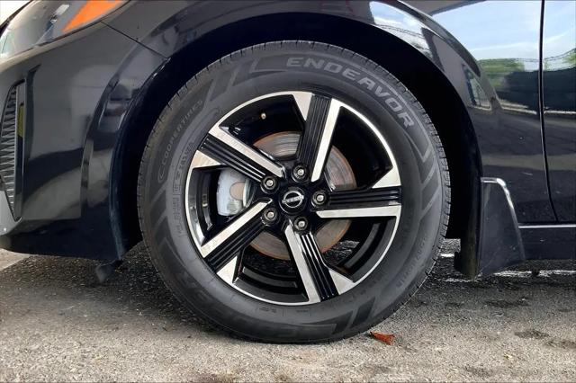 2024 Nissan Sentra SV Xtronic CVT