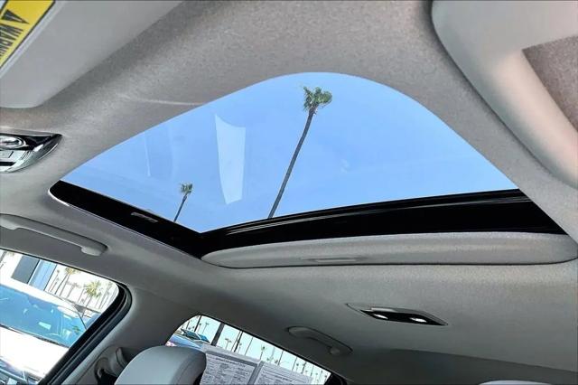 2025 Kia Niro EX Touring
