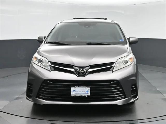 2018 Toyota Sienna LE 8 Passenger