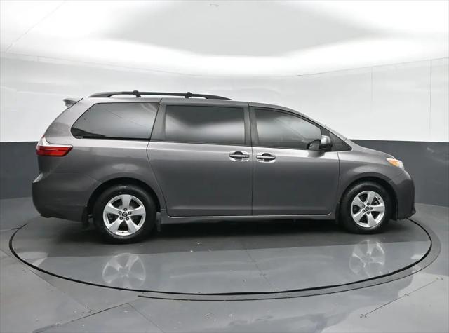 2018 Toyota Sienna LE 8 Passenger