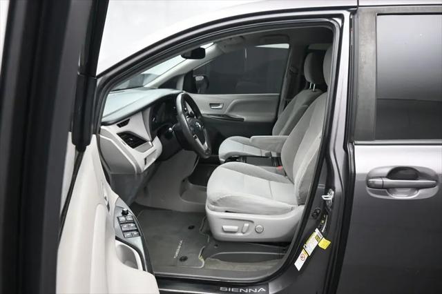 2018 Toyota Sienna LE 8 Passenger