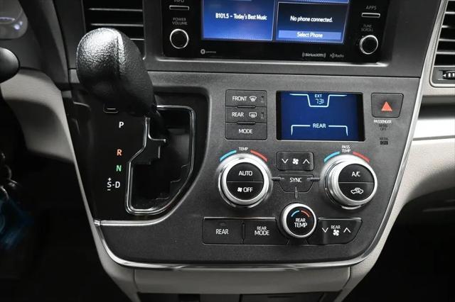 2018 Toyota Sienna LE 8 Passenger