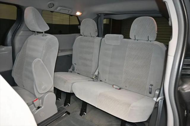 2018 Toyota Sienna LE 8 Passenger