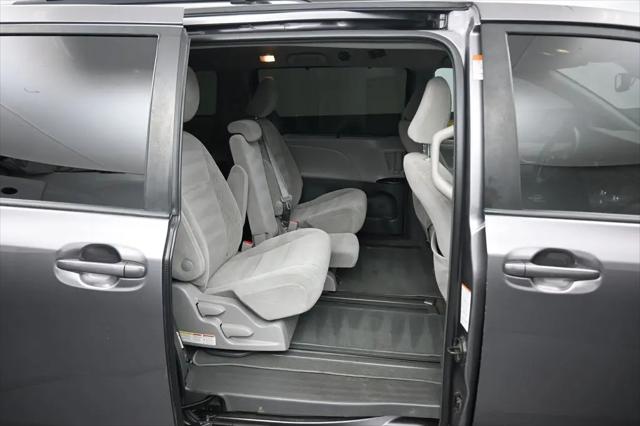 2018 Toyota Sienna LE 8 Passenger