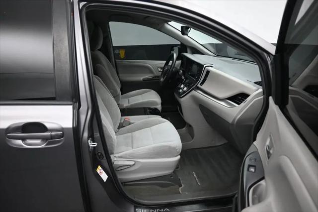 2018 Toyota Sienna LE 8 Passenger