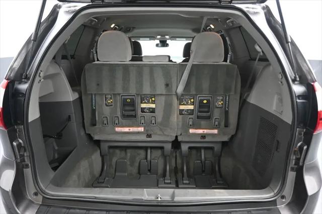 2018 Toyota Sienna LE 8 Passenger