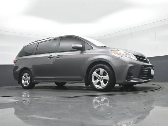 2018 Toyota Sienna LE 8 Passenger