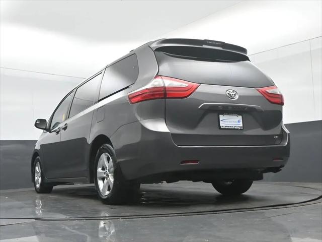 2018 Toyota Sienna LE 8 Passenger