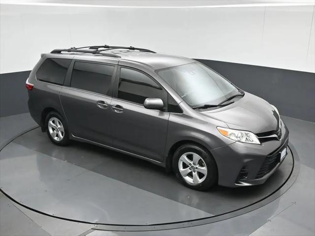 2018 Toyota Sienna LE 8 Passenger