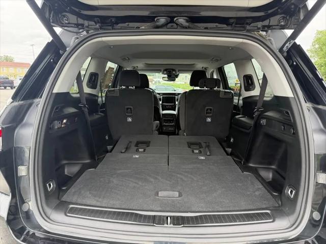 2023 Jeep Grand Cherokee L Laredo 4x4