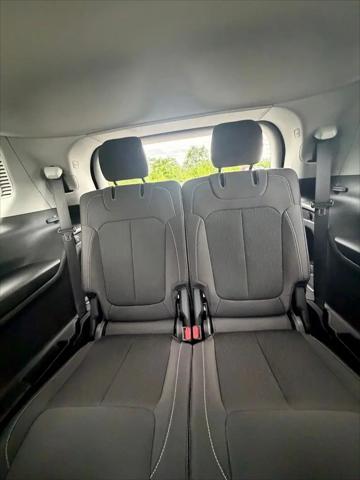 2023 Jeep Grand Cherokee L Laredo 4x4