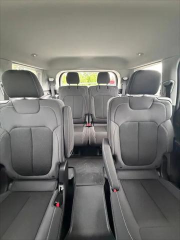 2023 Jeep Grand Cherokee L Laredo 4x4