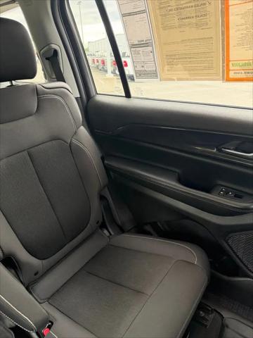 2023 Jeep Grand Cherokee L Laredo 4x4
