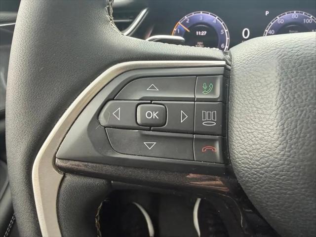 2023 Jeep Grand Cherokee L Laredo 4x4